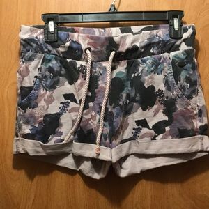Women’s shorts. Size 2xs, fit like small